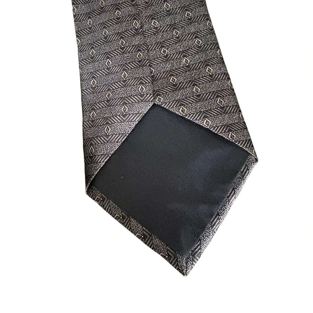 Pierre Cardin details pierre